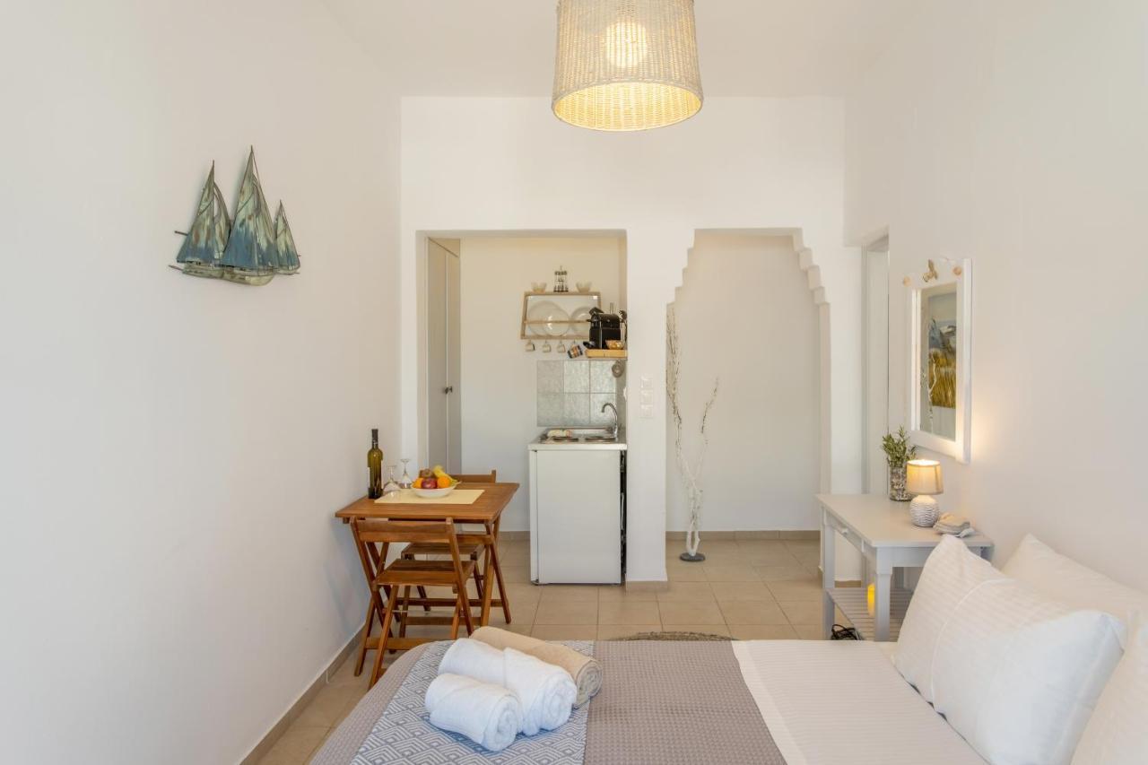 Yialos Rooms Piso Livadi Exterior photo
